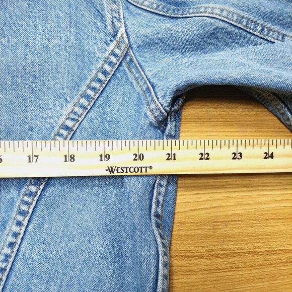 Vintage Made in Canada Levi's Trucker Denim Jacket - Picture 8 of 10